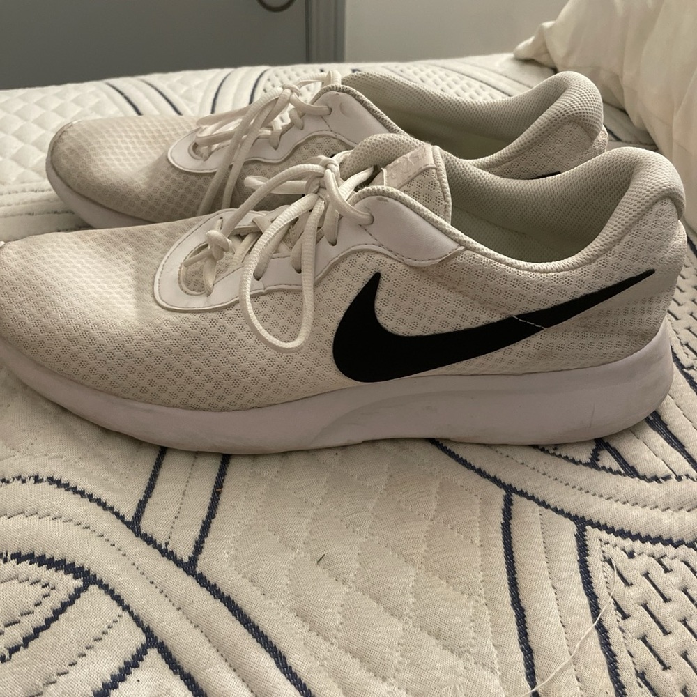 Nike Tanjun